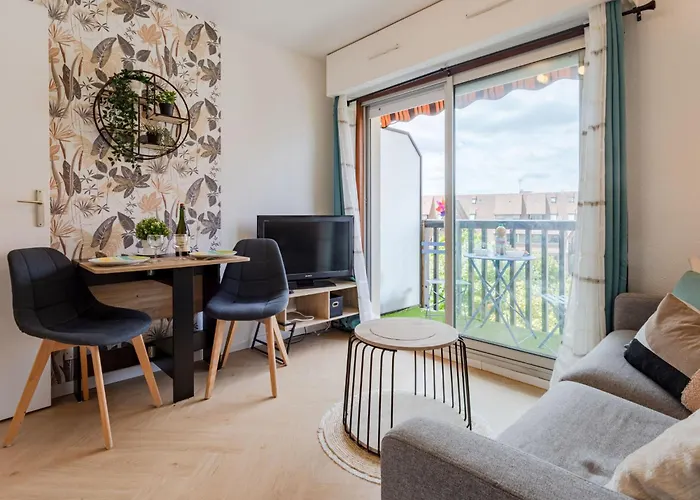 Les Jardins De La By Interhome Apartamento